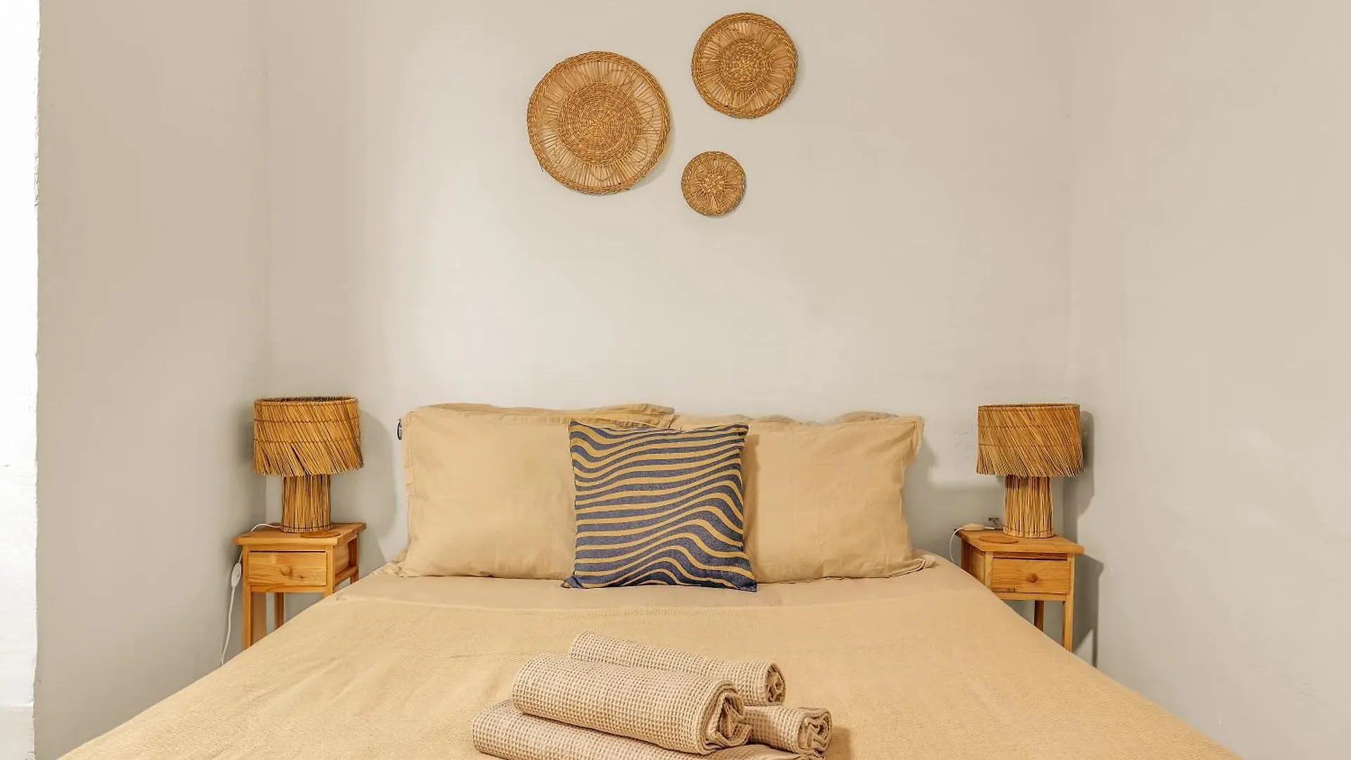 Oasis Palmar - Lovely Apartment With Front Garden La Herradura  Spain